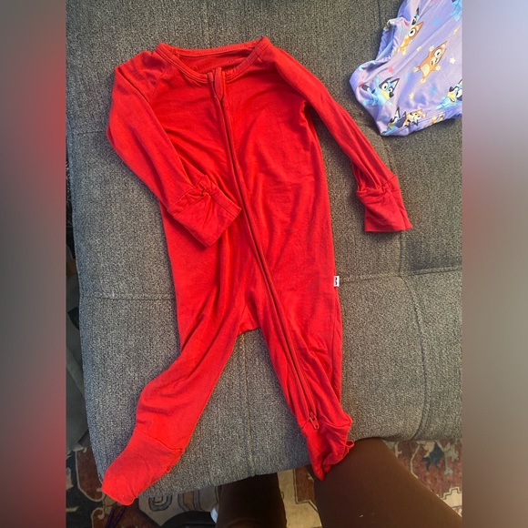 holiday red zippy - Picture 1 of 3